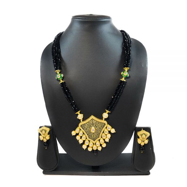 Kundan Meenakari Necklace and Earring Set- Black - Image 2