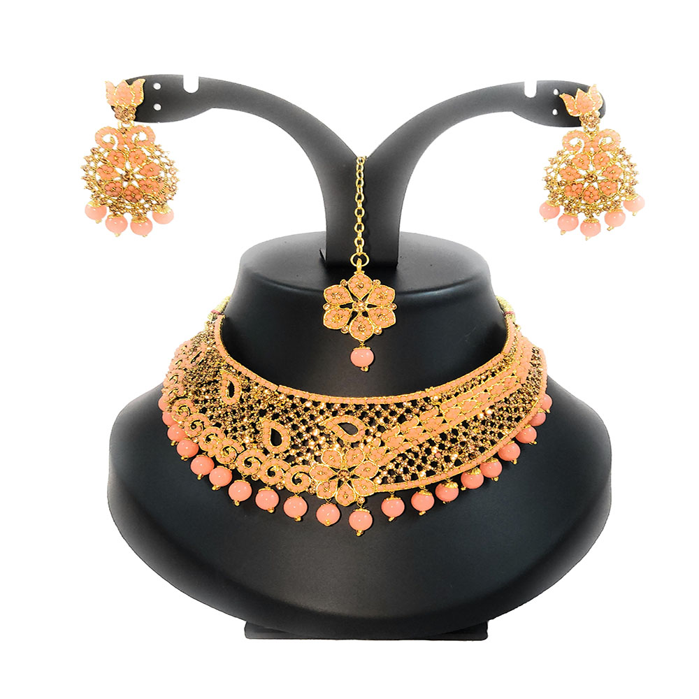 Traditional Kundan Chandbali Earrings and Mangtika Set