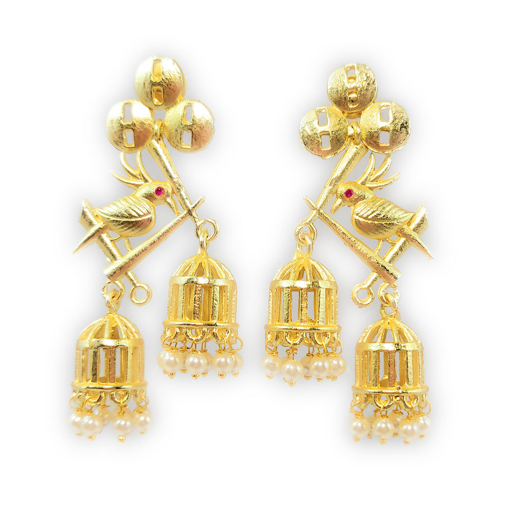 Exquisite 22 KT Plain Gold Earring A Rare Find for Jewelry Lovers   Jewelegance